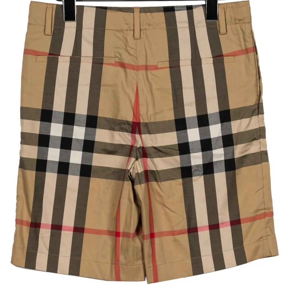 BURBERRY
Boys' Plaid Flat Front Shorts
Size: 14 - Picture 2 of 2